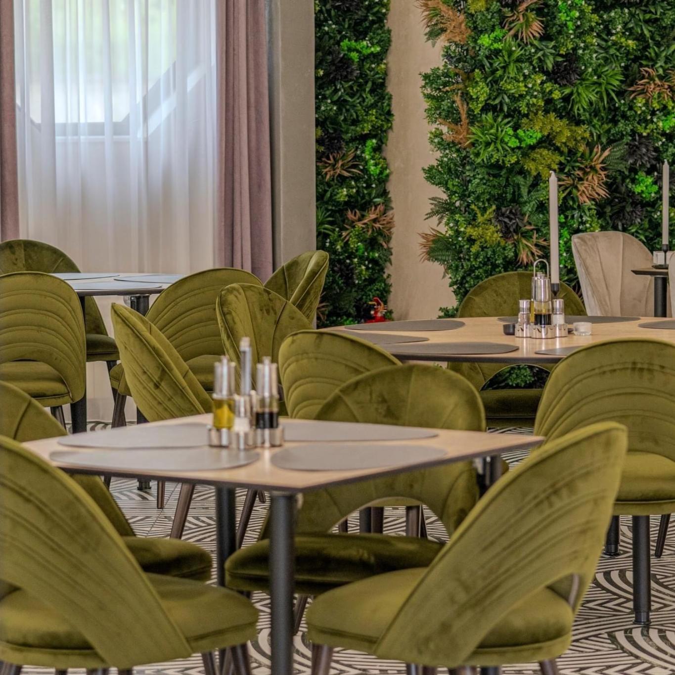 Hotel Emi Mihail Kogalniceanu ภายนอก รูปภาพ