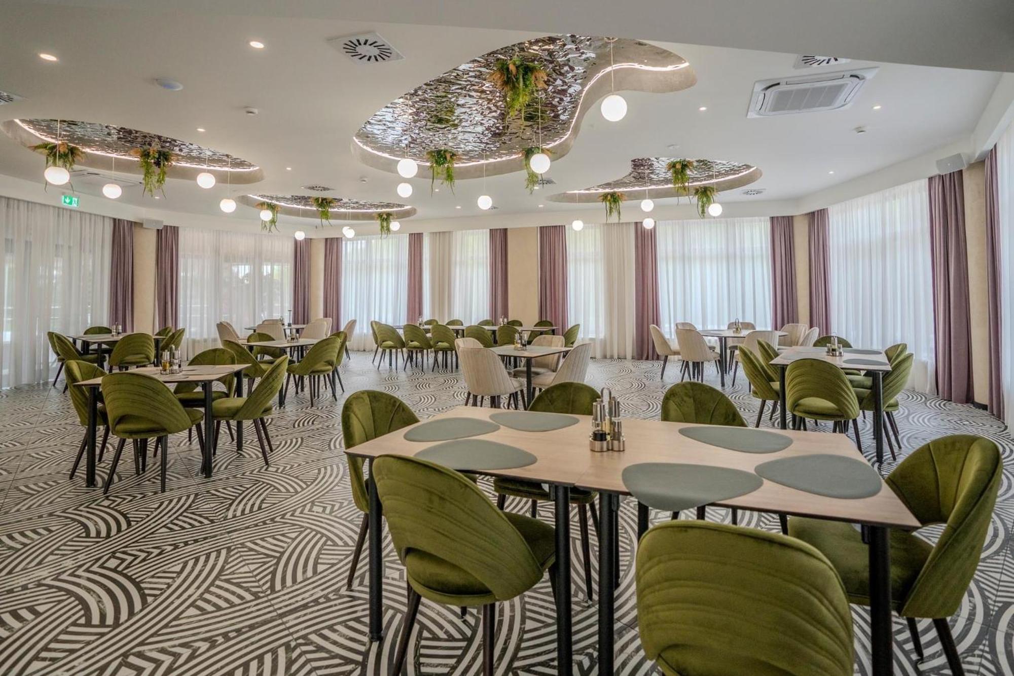 Hotel Emi Mihail Kogalniceanu ภายนอก รูปภาพ